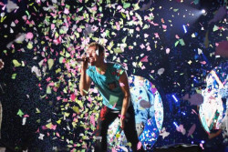 Sandiaga Ungkap Kepastian Coldplay Konser di Indonesia