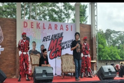 Siapa Sosok Cawapres Ganjar? Begini Kata Adian Napitupulu
