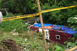 1 Korban Meninggal Kecelakaan Bus Masuk Jurang di Guci, Polisi Cari Penyebabnya