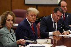 Dituduh Memerkosa, Pengacara Donald Trump: Itu Menghina Sistem Peradilan AS