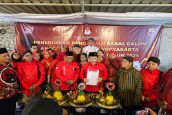 Potong 3 Tumpeng, DPC PDIP Kota Yogyakarta Targetkan Menang Pileg, Pilpres dan Pilkada Pemilu 2024