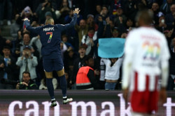 PSG Hajar Ajaccio dengan Skor 5-0, Mbappe Cetak 2 Gol