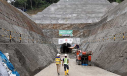 Proyek Strategis Terancam Mangkrak, Menko Airlangga Dorong Percepatan