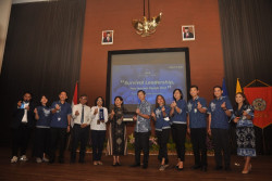 Beri Motivasi Mahasiswa, Direksi BCA Gelar Kuliah Umum di UGM