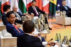 Bertemu di Jepang, Jokowi Minta Dukungan Presiden Prancis Agar Indonesia Diterima Anggota FATF