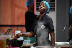 Koki Ini Masak 100 Jam Nonstop demi Pecahkan Rekor Dunia