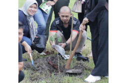 Gerakan Menanam Pohon Digelar di Situs Candi Banyunibo