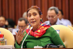 Jokowi Izinkan Ekspor Pasir Laut, Susi Pudjiastuti Menolak