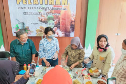 Kelurahan Keparakan Jogja Dorong Perajin Jamu Tetap Eksis