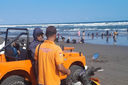 Jumlah Wisatawan ke Parangtritis saat Libur Waisak Naik Sedikit
