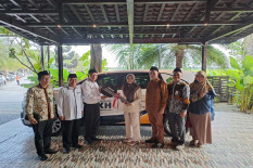 Kantor Kemenag Kulonprogo Terima Bantuan Mobil Layanan Haji