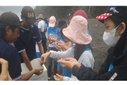 Ratusan Tukik Dilepasliarkan di Pantai Gua Cemara Bantul