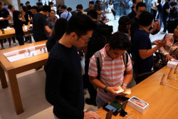 Viral Si Kembar Penipu Jual Beli iPhone Rp35 Miliar, Ternyata Pernah Bekerja di Kemendag