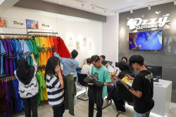 Outlet Ozzy Clothing Sukses Menarik Hati Pelanggan, Tempat Terbaik untuk Menemukan Kaos Polo Berkualitas!