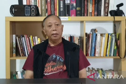 Agustus Mendatang, Lansia Ini akan Taklukan Jogja-Bandung dengan Berjalan Kaki