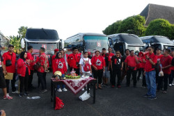 Naik 15 Bus, Kader PDIP Kota Jogja Bergerak ke Jakarta untuk Dengarkan Pidato Megawati, Jokowi, dan Ganjar Pranowo