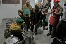 Omah Jadah Hadir di Kaliurang, Tempatnya Belajar Pengolahan Jadah Tempe