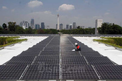 Saingi China, Amerika Siapkan Investasi Rp7,5 Triliun Bangun Panel Surya