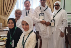 Anies dan Ganjar Makan Bareng di Sela-Sela Ibadah Haji di Mina