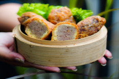 Mencicipi Tahu Baxo Spesial dari The Atrium Hotel and Resort
