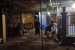 Dampak Gempa Terkini Mag 6,4 Bantul: Kisah Seorang Nenek Meninggal di Pelukan Suami