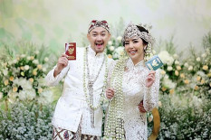 Sosok Nurul Kamaria, Istri Angga Wijaya