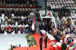 HUT Ke-77 Bhayangkara, Jokowi: di Tubuh Polri Tidak Boleh Ada Blok-Blokan