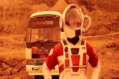 Sinopsis Mars (Don't Pee Randomly) Kisah Pendek Studi Tur ke Mars