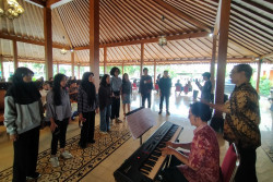 Audisi Gita Bahana Nusantara, Peserta Melakukan Pengambilan Nada Dasar