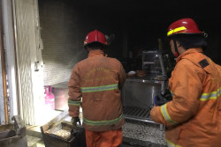 Toko Lumpia Malioboro Terbakar