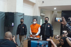 KPK Menahan Sekretaris MA