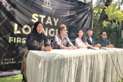Stay Lounge Cafe Gelar Turnamen Akbar Tenis Lapangan Khusus Ganda Putri