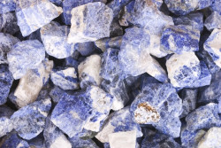 Jarang Terjadi, Ada Pantai dengan Pasir Warna Biru