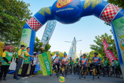 Charity Fun Bike Bantu Komunitas Difabel, Meriahkan Peringatan Milad ke-32 UNISA Yogyakarta
