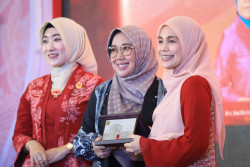 Produk UKM Jateng di Kalsel Laris Manis, Atikoh Ganjar: Semoga Terus Meningkat