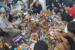 Menyelam dalam Nostalgia, Menciptakan Kenangan di Pasar Kangen
