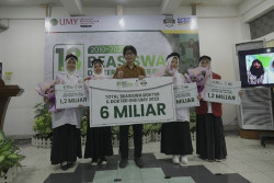 UMY Beri Beasiswa Rp6 Miliar Kepada Mahasiswa Kedokteran