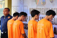 Ponsel Kapolda Jateng Diretas dengan File APK, Pelaku Bisa Raup Rp200 Juta/Bulan