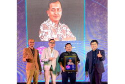 JNE Raih Penghargaan PR Person Awards 2023