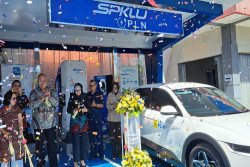 Tak Perlu Bingung! Ini Lokasi Ngecas Mobil Listrik di Wates