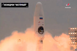 Rusia Berambisi Tinggal di Bulan melalui Peluncurkan Luna-25