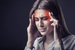 Kenapa Perempuan Lebih Sering Kena Migrain Dibandingkan Pria? Ini Penjelasannya