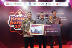 Sukses Dukung Program Kejar, Bank BPD DIY dan SMKN 1 Wonosari Dapat Penghargaan OJK