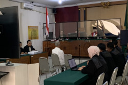 Sidang Mafia Tanah Kas Desa: Sempat Membantah Terima Suap dari Robinson, Krido Akhirnya Mengakui