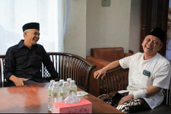 Ganjar Pranowo ke Ponpes Al-Munawwir Krapyak, Jalin Keakraban dengan Gus Endar