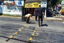 Dishub Sleman Kembali Pasang Speed Bump, Kali Ini di Simpang Bulurejo