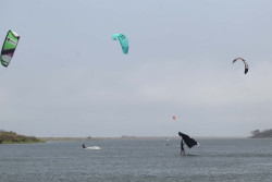 International Kitesurfing di Laguna Depok Bantul Bikin Peserta Terkesan