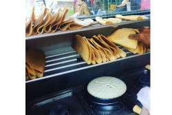 Kue Leker, Makanan Western Versi Murah Meriah