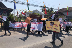 Diduga Palsukan Tanda Tangan, Warga Minta Jogoboyo Sidorejo Mundur