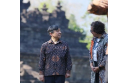 Mengenakan Batik Sehari-Hari, Cara Warga Giriloyo Lestarikan Budaya